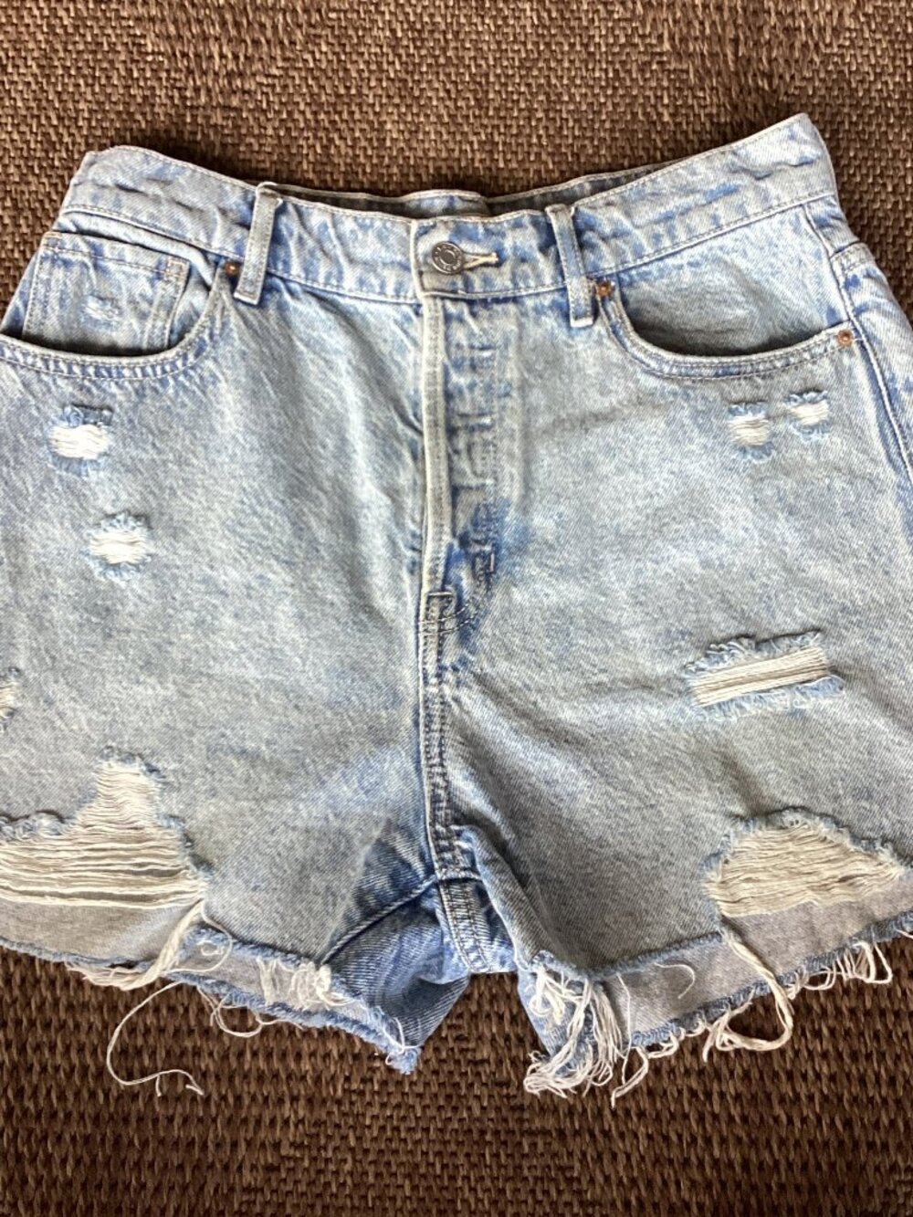Pacson Blue Light Wash Denim High-Rise Icon Shorts – sz 28